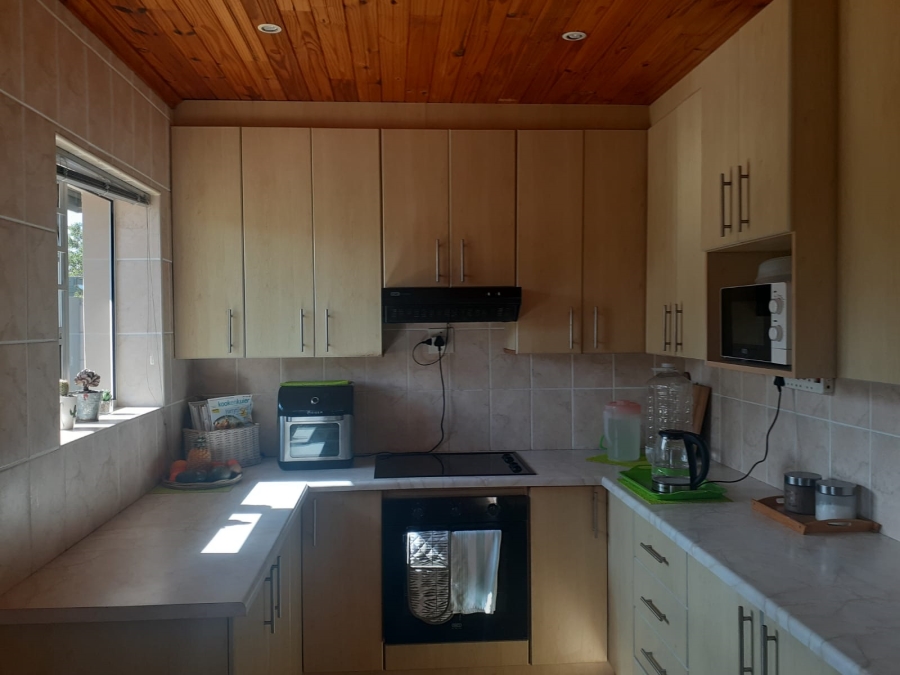 3 Bedroom Property for Sale in Kabega Park Eastern Cape